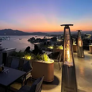 The Red Pier By Downtown Hotel Udaipur
